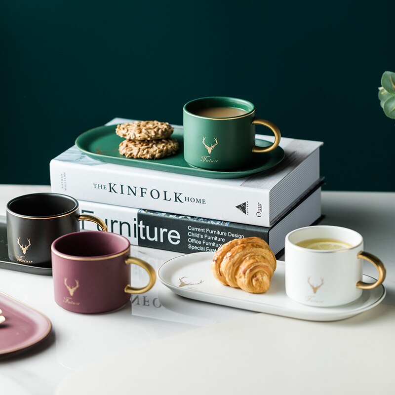 Europese Luxe Gouden Rand Keramiek Koffie Kopjes En Schoteltjes Lepel Sets Met Geschenkdoos Thee Sojamelk Ontbijt Mokken Dessert plaat