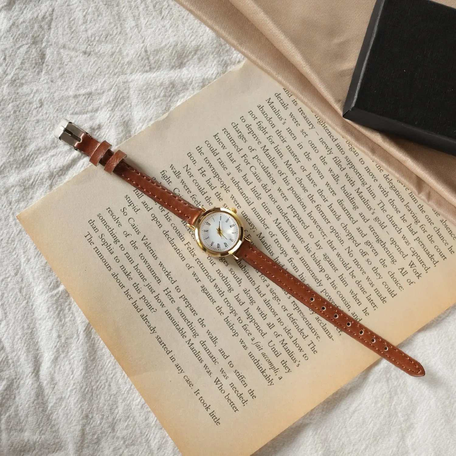 Frauen Braun Weiß Kleine Uhren Vielseitig Dünnen Riemen Leder Band Damen Quarzuhr Armbanduhr Uhr Reloj Mujer: Braun