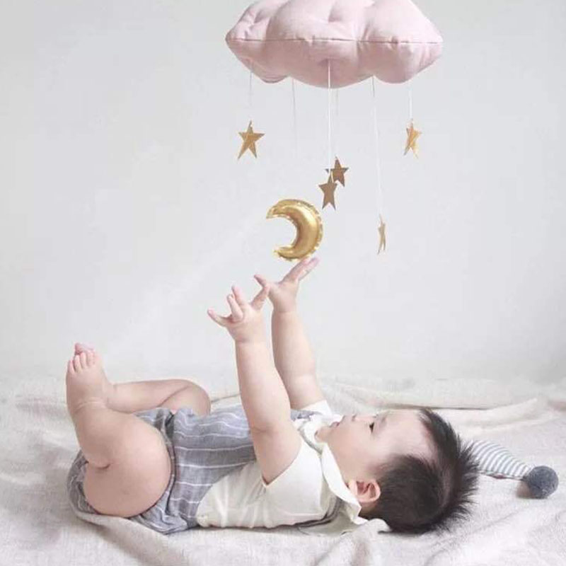 Babylegetøj sengetøj rangler hængende ornament soveværelse krybbe vægindretning skyer gyldne måne stjerner stil foto rekvisitter legetøj 0-12 måneder