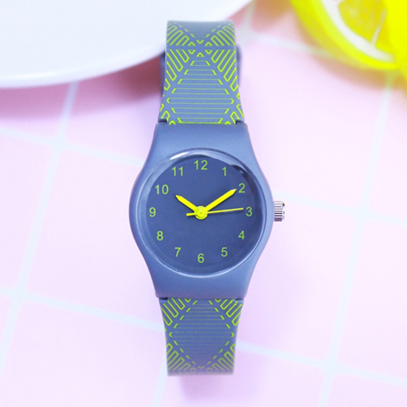vrouwen eenvoudige mode mini quartz horloges studenten kids Contrast kleur streep zachte waterdichte sport horloges