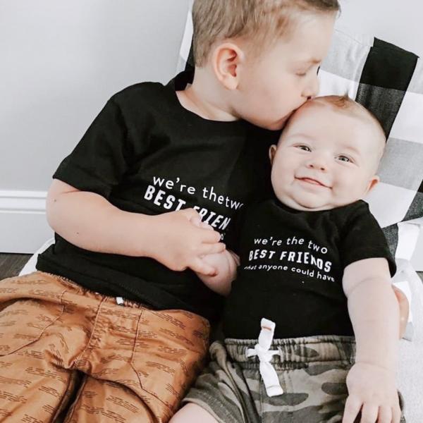 Zwei Beste Freunde Passenden Geschwister Outfit groß Bruder Outfit Große Schwester Outfits Baby Ankündigung Sommer T-Hemden Neue Baby Offenbaren