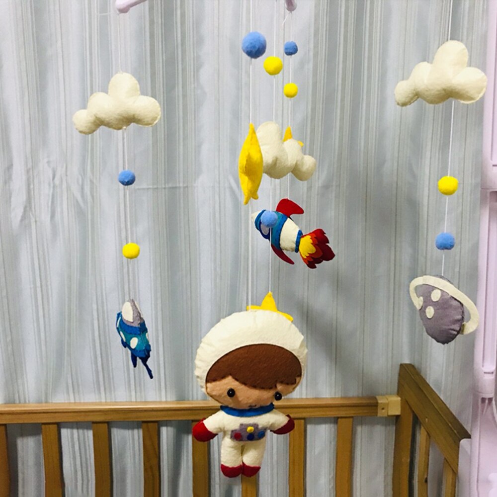 Baby Rattle Cartoon Pregnant Woman Handmade Toy Baby Crib Holder Rattles Bracket Clockwork Music DIY Bed Bell Material Package