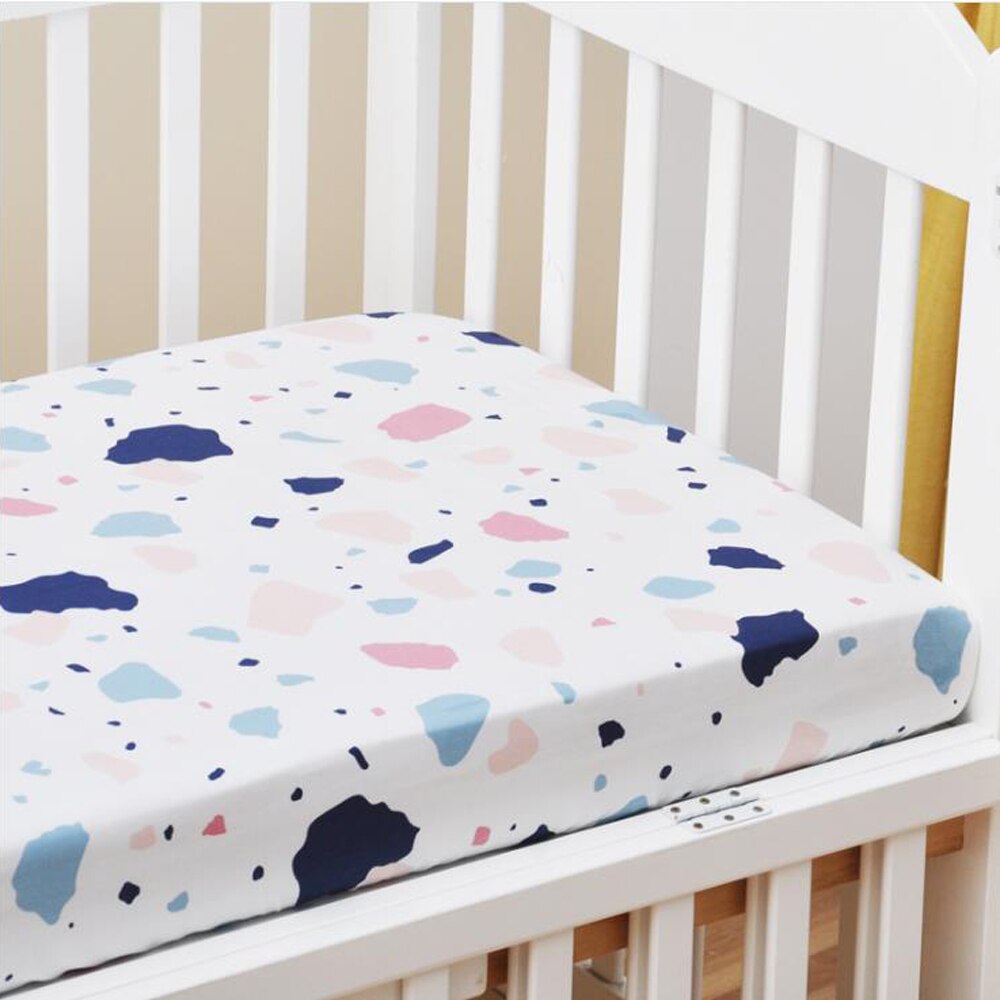 Monteret ark til baby nyfødte blød bomuldsseng sengetøj tegneserie print elastisk madras dækpuder beskytter til drengepiger
