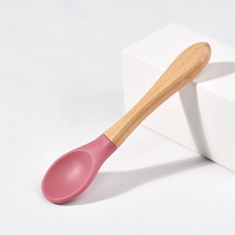 Lusikat vauvan ruokintalusikkahaarukka puinen kahva lusikkahaarukkasetti pehmeä silikonikärkinen lusikkahaarukka bpa-vapaa elintarvikelaatuinen vauva taaperoille: Violetti