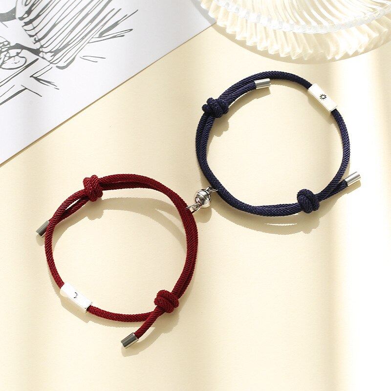 2 teile/satz Sonne Mond Paar Armbänder verrotten Schnur Freundschaft Schmuck Magnetische Glocken Perlen Einstellbare Seil Armbinde Handgemachten Schmuck: Mond Marine Wein rot