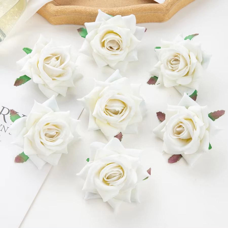 10 stuks kunstbloemen voor plakboek nieuwjaarsdecoratie bruiloft buiten tuin kerst huis bonbondoos flanel opgerolde rozen: Bruin