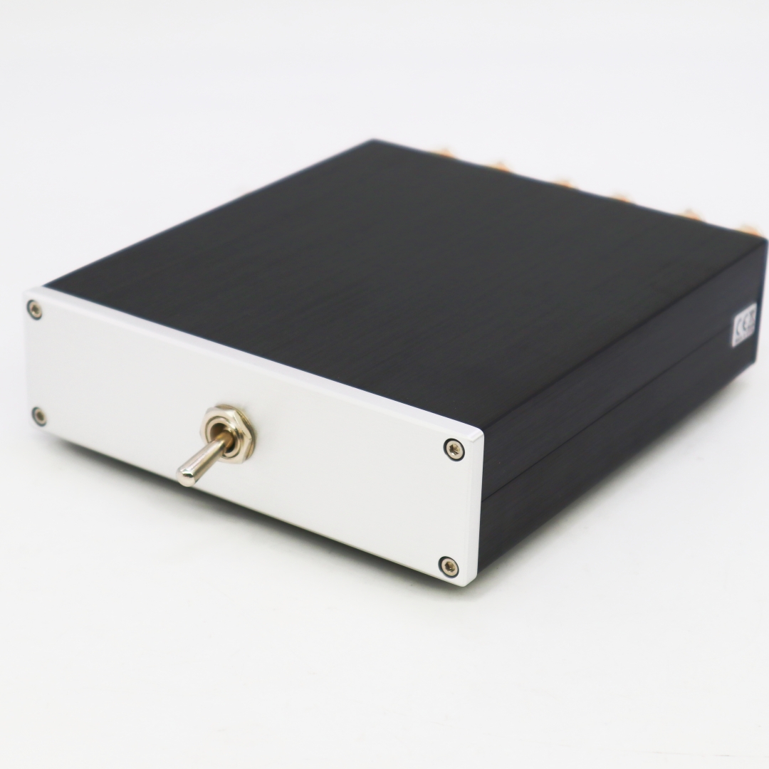 (2-IN-1-OUT) 2 Kies 1 thuisversterker / luidspreker Switcher Box Stereo Audio A/B Selector Splitter