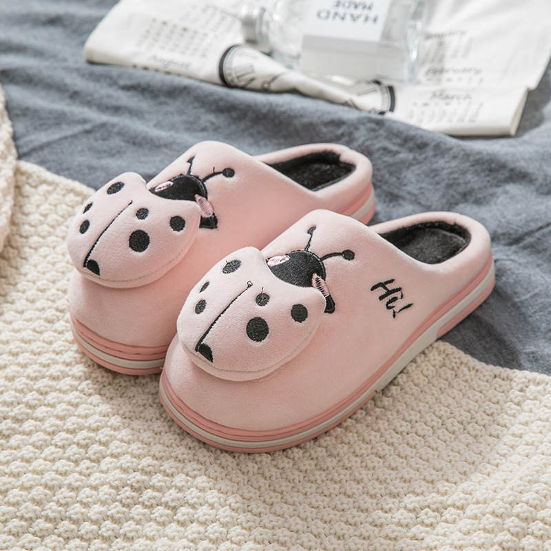 Femmes hiver maison pantoufles dessin animé coccinelle antidérapant à l'intérieur chambre étage chaussures en peluche pantoufles femmes fausse fourrure diapositives TUX77: 3 / 40