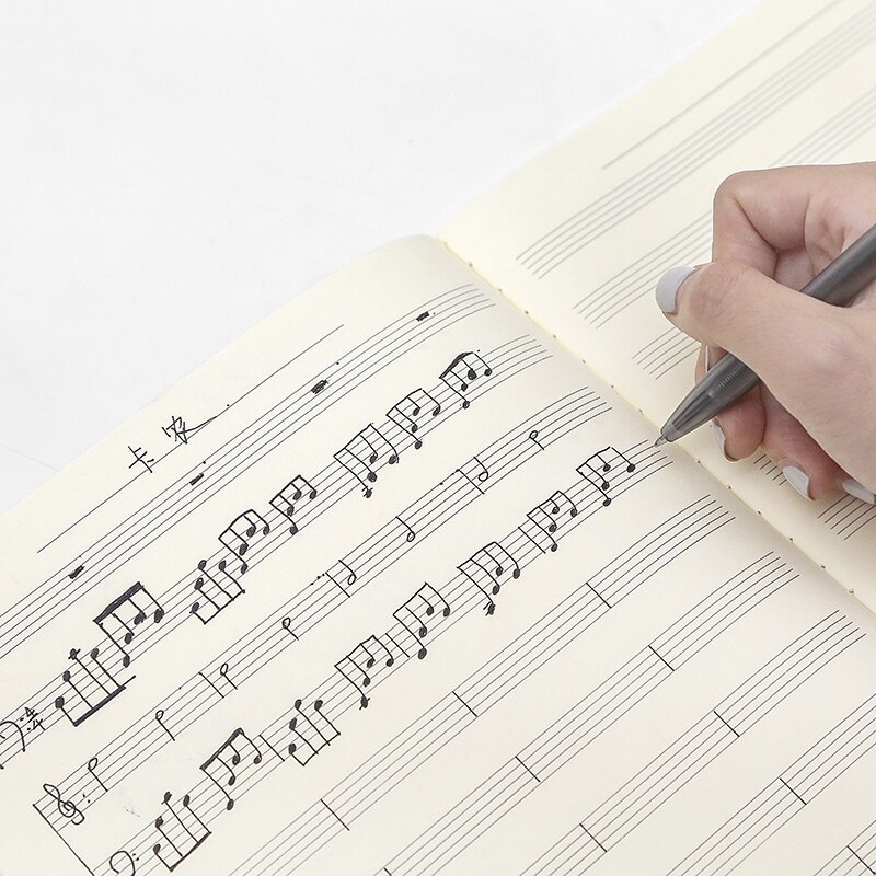 Cahier de Notes de musique à cinq lignes