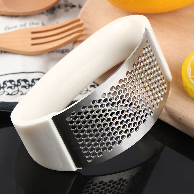 Garlic Press Garlic Peeler Manual Garlic Crusher Chopper Mincer Garlic Cutter Cutting Tools: white