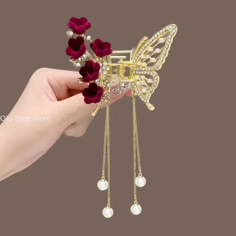 Pinza para el pelo con borlas de mariposa y perlas, horquilla para Festival de flores rojas para niñas, pinzas para el pelo con cola de caballo, accesorios de para mujeres y cangrejos,: YELLOW
