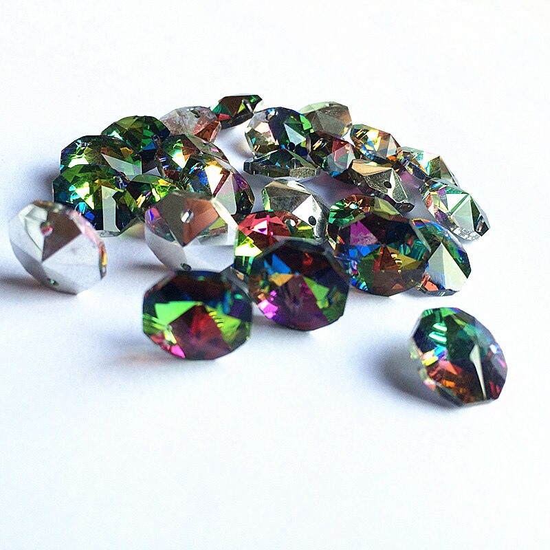 100 stk/parti 14mm regnbuekrystalllysekronedeler åttekantede perler  i 2 skrog, gardinstreng eller lampetilbehør .