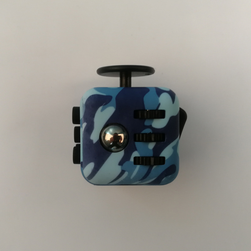 Decompression Dice Decompression Ring Cube Relieves Stress and Anxiety Cube for Children and Adults: Blue camouflage