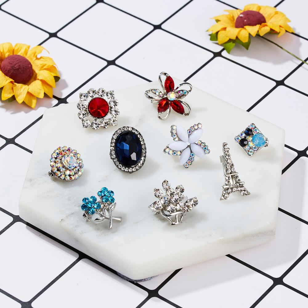 Crystal Small Cute Geometric Hollow Glass Flower Rhinestone Small Brooch Pins for Women Wedding Bouquets Jewelry