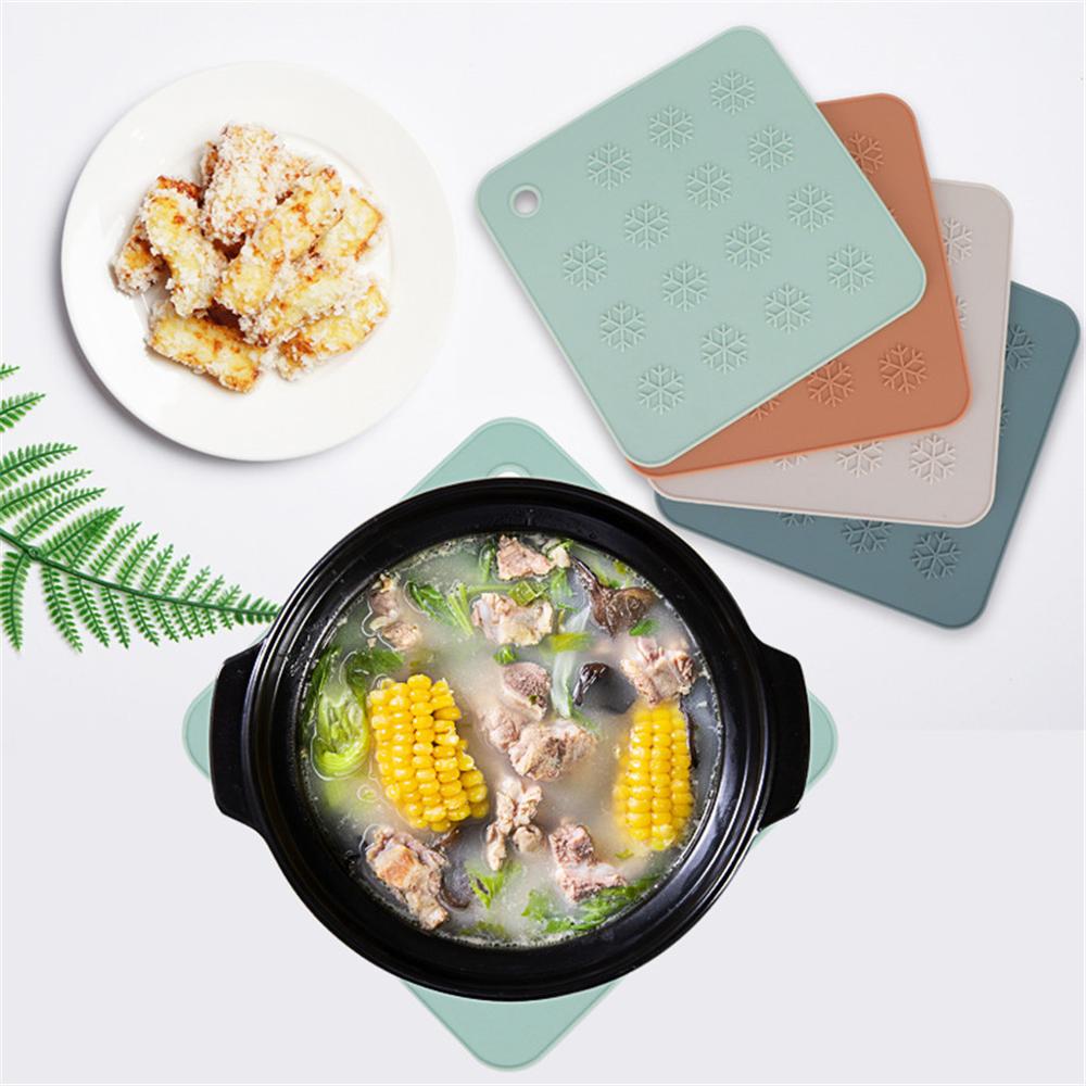 Support pratique en silicone | Sous-verres de noël flocon de neige, support pratique, tapis de cuisine résistant à la chaleur, dessous de cuisine, outils de Pot, posavasos silicona 4FM