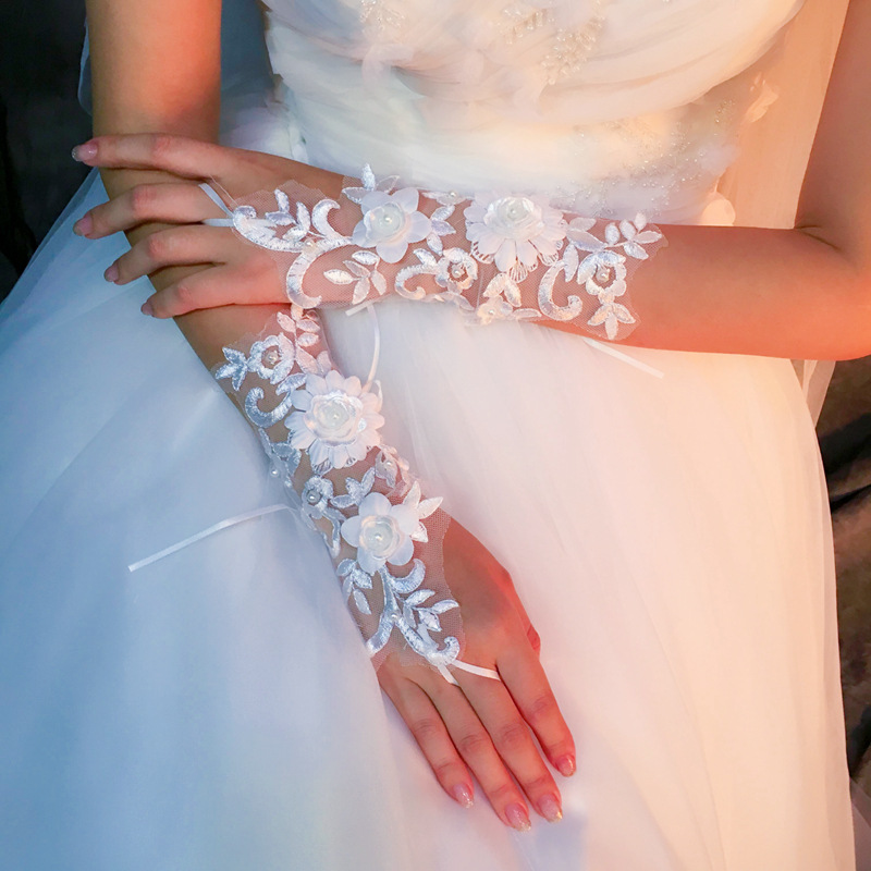 JaneVini Lace White 3D Flowers Pearls Bridal Gloves Fingerless Wrist Length Women Glove Wedding Accessories Guanti Pizza