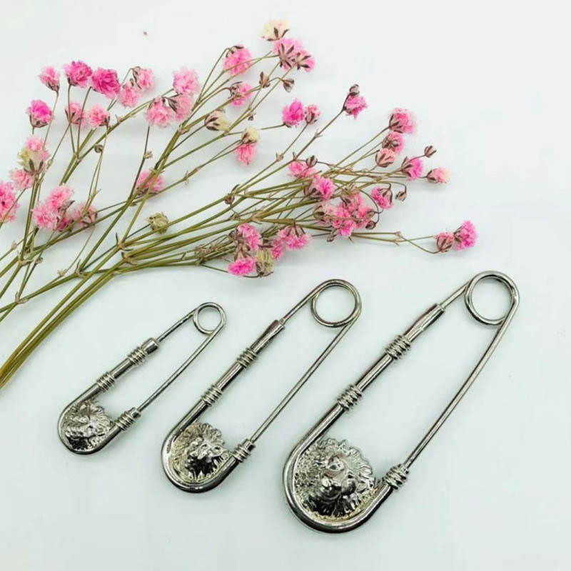 Broche de aleación con doble cabeza de león para hombre y mujer, alfileres de seguridad DIY, artefacto de cierre de cintura, traje, chaqueta, joyería decorativa, 3 uds.