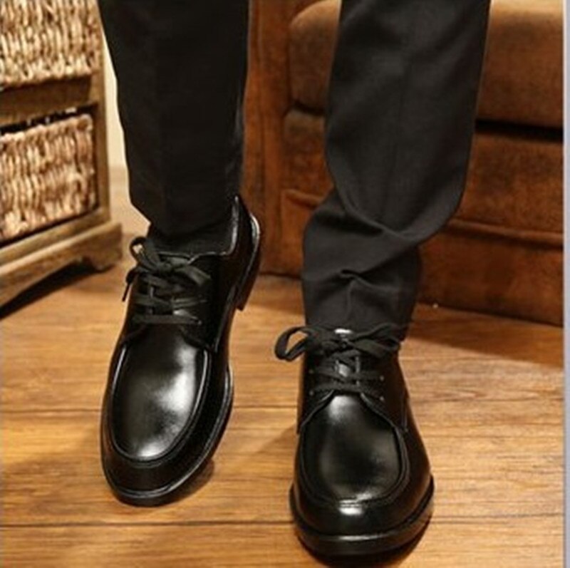 Affärsklänning herrskor klassiska läder herrdräkter skor slip on klädskor män oxfords: 8.5