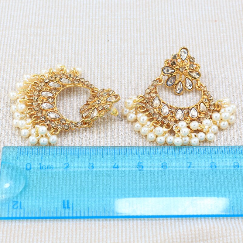 Oro hecho a mano cuentas blancas Tailandia flor de loto indio Jhumki Jhumka Nepal pendientes Bohemia joyería gitana Oorbellen