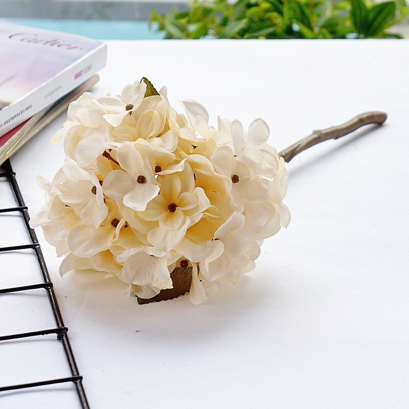 Blomsterarrangement british hortensia blomster boligindretning bryllup diy kunstige blomster: Creme hvid