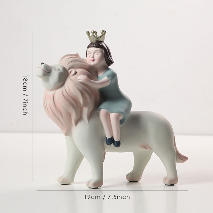 Nordisk fe jente med løve figurer mennesker statue barnerom dekorasjon hjemmeinnredning dyr harpiks figur bursdag: En