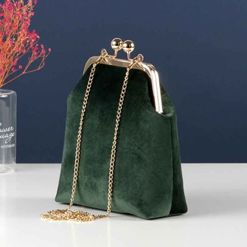 shinning velvet luxury women DIY shoulder bag kiss buckle metal frame 17x19x7cm: Green / material bag