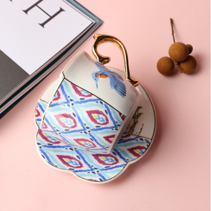 Style Luxury Coffee Cup And Saucer Set With Gold Handel Ceramic Cappuccino Afternoon Tea Cup Tea Set With Spoon