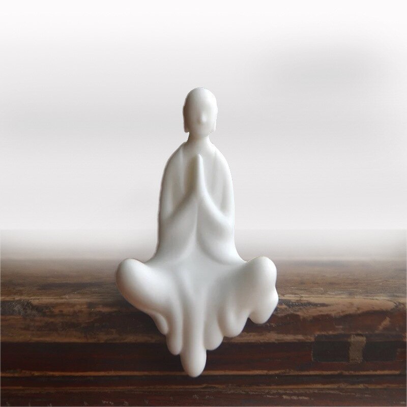 Chinois poterie Figure ornement Zen poupée Dehua blanc en céramique petits ornements Mini décorations Mini ensemble de thé décor à la maison