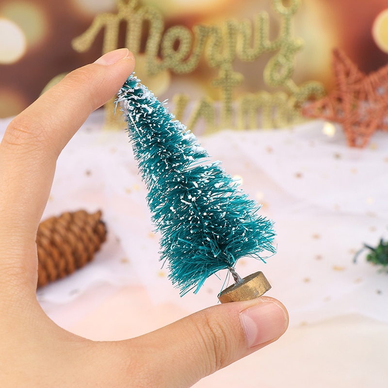 5 pcs Mini Kerstboom voor 1/12 Schaal Dollhouse Miniatuur Decoratie Kleine Pijnboom Desktop Christmas Decor 5 stuks