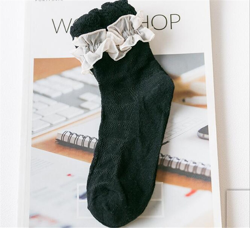Lolita jeune fille japonaise belle femme chaussettes courtes multiples couleurs coton Socks B425: black and beige