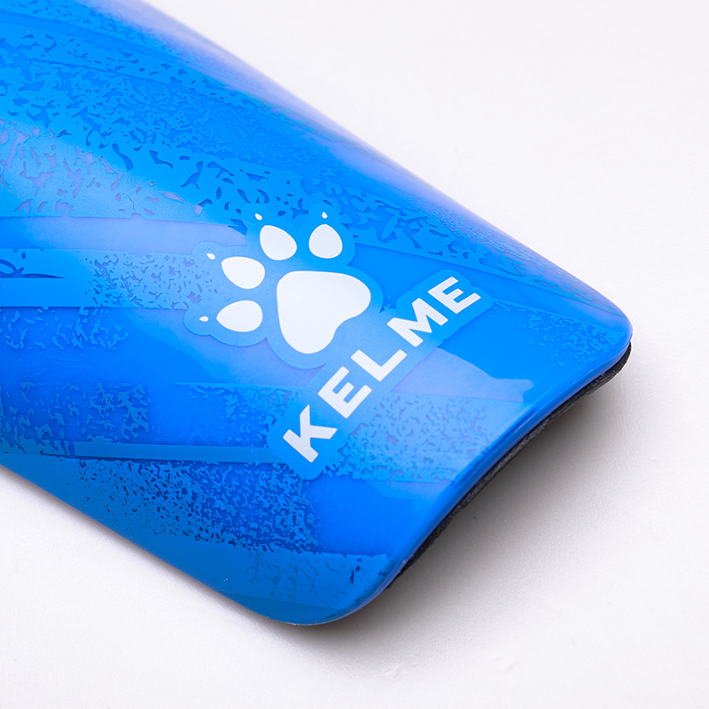 KELME espinilleras de fútbol protectores de fútbol almohadillas para adultos niños espinilleras calcetín ligero tablero de inserción niño entrenamiento Legging protector