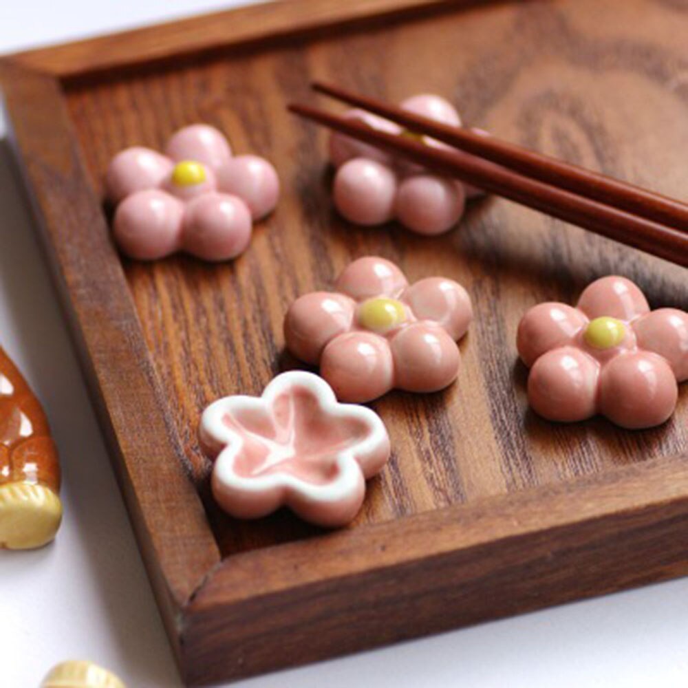 19 Styles Chinese Ceramic Chopsticks Holder Cartoon Animal Chopsticks Mat Home Kitchen Tableware Decoration Tools: 13