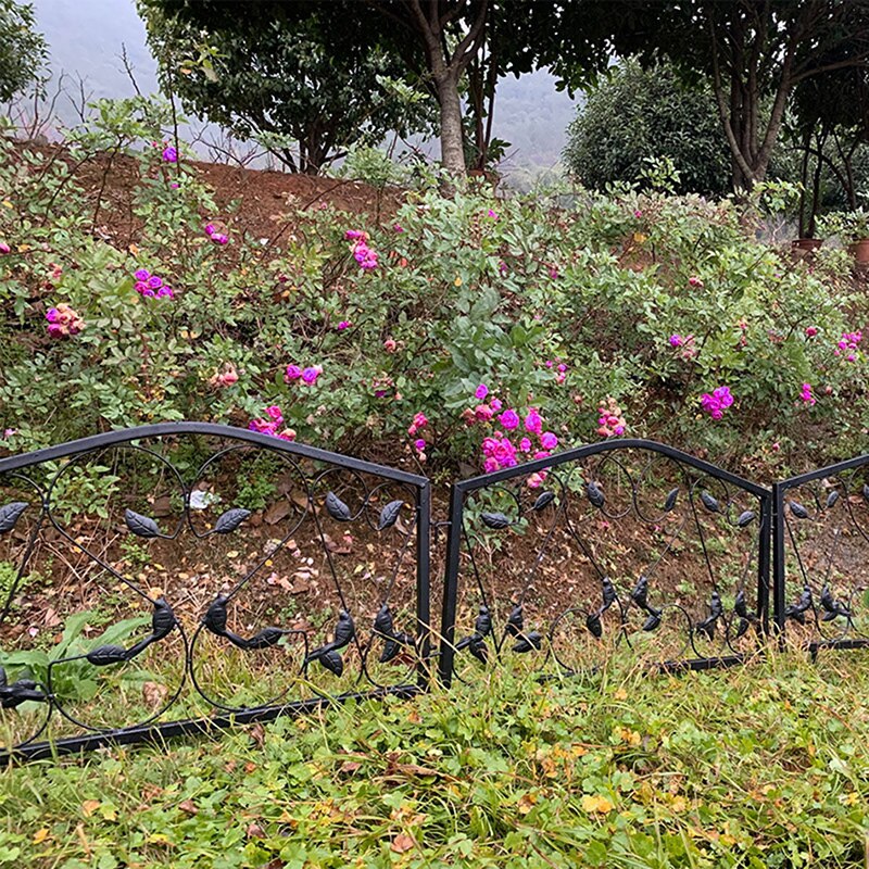 Wrought Iron Garden Trellis Backyard Ironwork Fencing Outdoor Lawn Decorations Guardrail Ground Insertion Artificial Fences