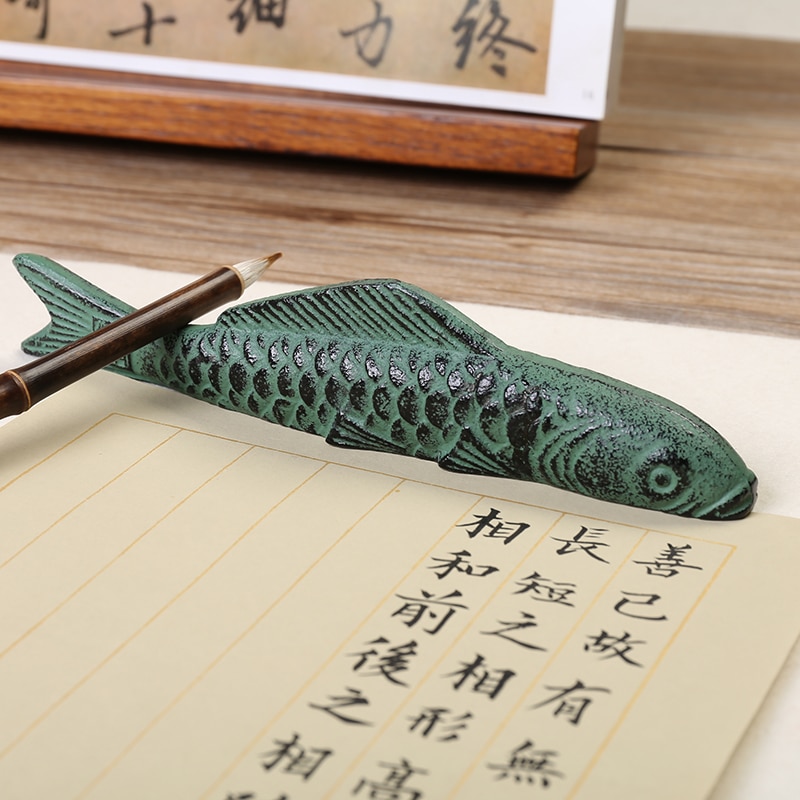 Gietijzeren Chinese Presse-papier Chinese Kalligrafie Penhouder Chinese Schilderen Papier Gewicht Karper Vis