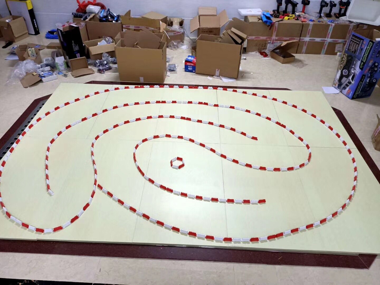 10PCS/Set Road Barrier DIY Racing Track Drifting Race Track 6.2*1.8*2.5CM