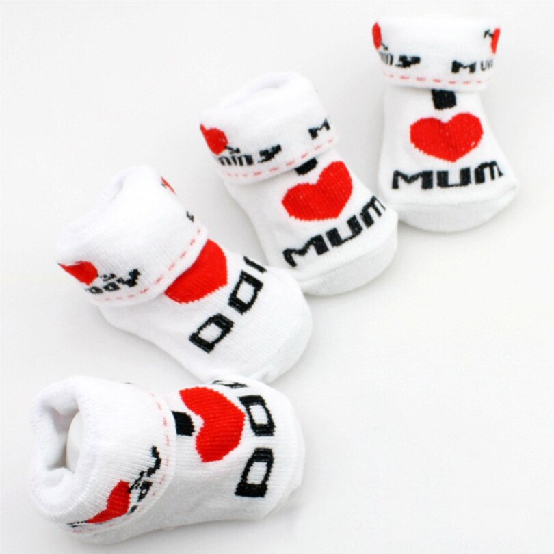 Neugeborene Winter Warme Socken Kleinkind Baby Mädchen Jungen Liebevolles Herz Papa Mutter knapp Gedruckt Weiche rutschfeste Boden Socken 0-6M A20