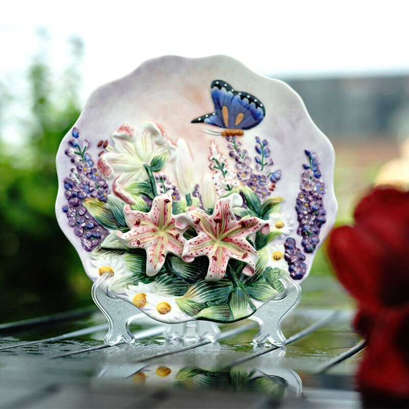 Håndlavede keramiske dekorative tallerkener lilje sommerfugl dekoration hjemme samleobjekt kunst tallerken fad til væghængning housewarming: Default Title