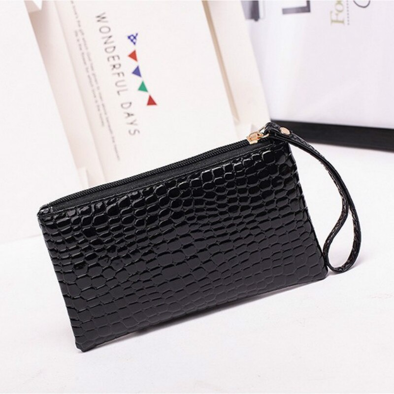 Crocodile Pattern Women Wristlet Wallet Bag Black Red PU Leather Coin Zipper Card Holder Short Small Purse for