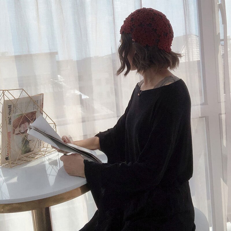 Elegante Katoen Baret Hollow Out Bloemen Decoratieve Hand Verslaafd Herfst Dames Pure Kleur Etnische Stijl Dome Kunstenaar Baret Hoed