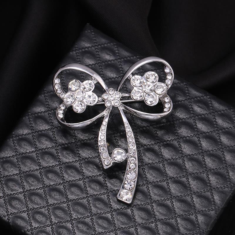 baiduqiandu Pearl & Crystal Booches Pin Charming Bow Butterfly Flower Guitar Women Wedding Bouquet Clothing Dress Accessories: 9142 silver