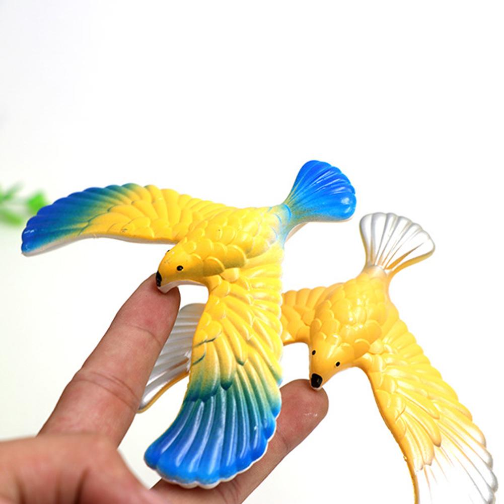 1 stuk plastic innovatieve balans vogel adelaar kinderen volwassenen trompet klassieke puzzel nostalgisch speelgoed kleur willekeurig verzonden