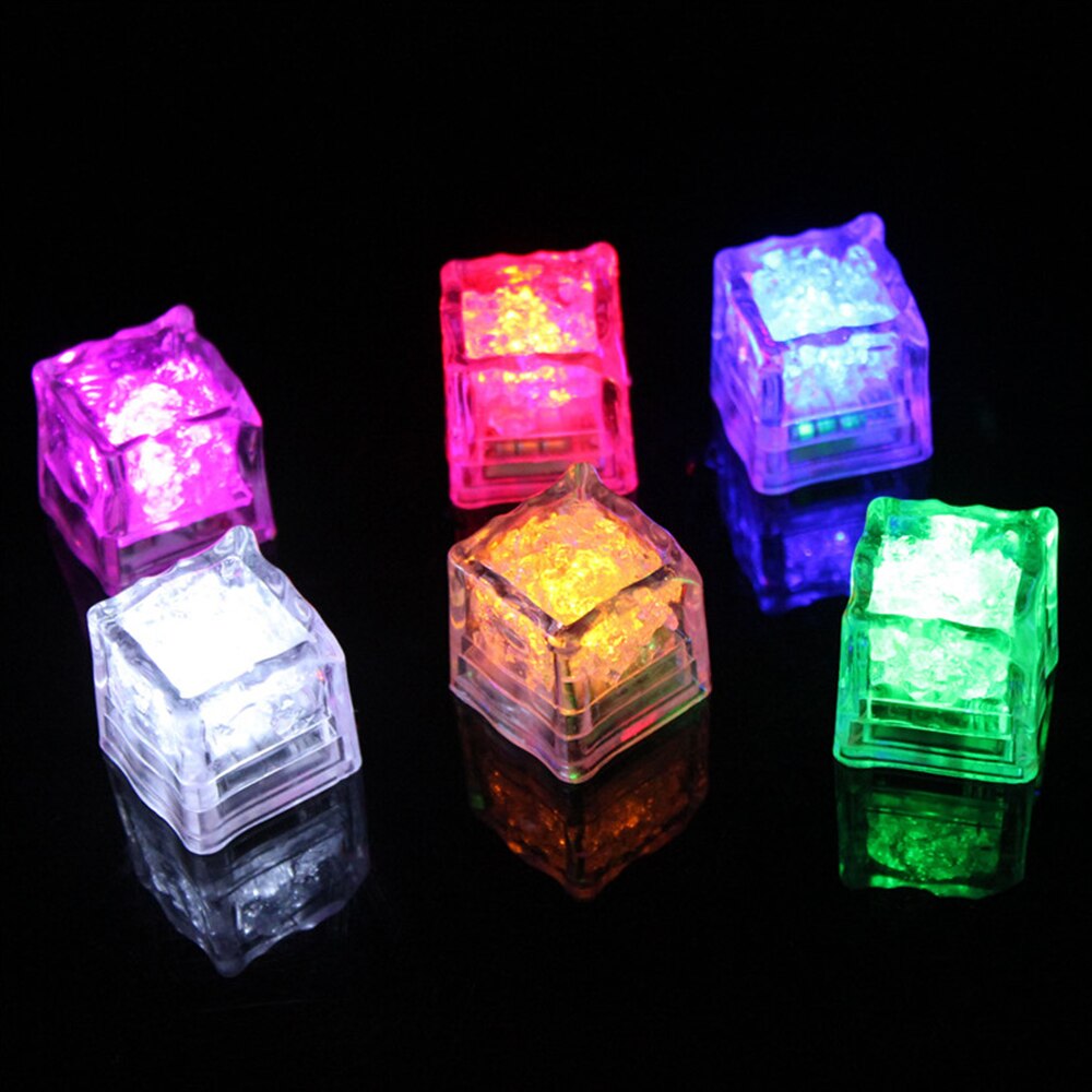 1Pcs Glowing Ijsblokjes Kleurrijke Gloeiende Inductie Elektronische Ice Cube Cocktail Nachtlampje Bruiloft Ijsblokjes Decoratie