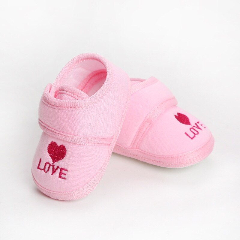 Sandalias de verano para bebé, niño y niña, zapatos de cuna de suela suave de cuero PU para recién nacido, zapatos de para bebé: LOVE BABY / 0-6 meses
