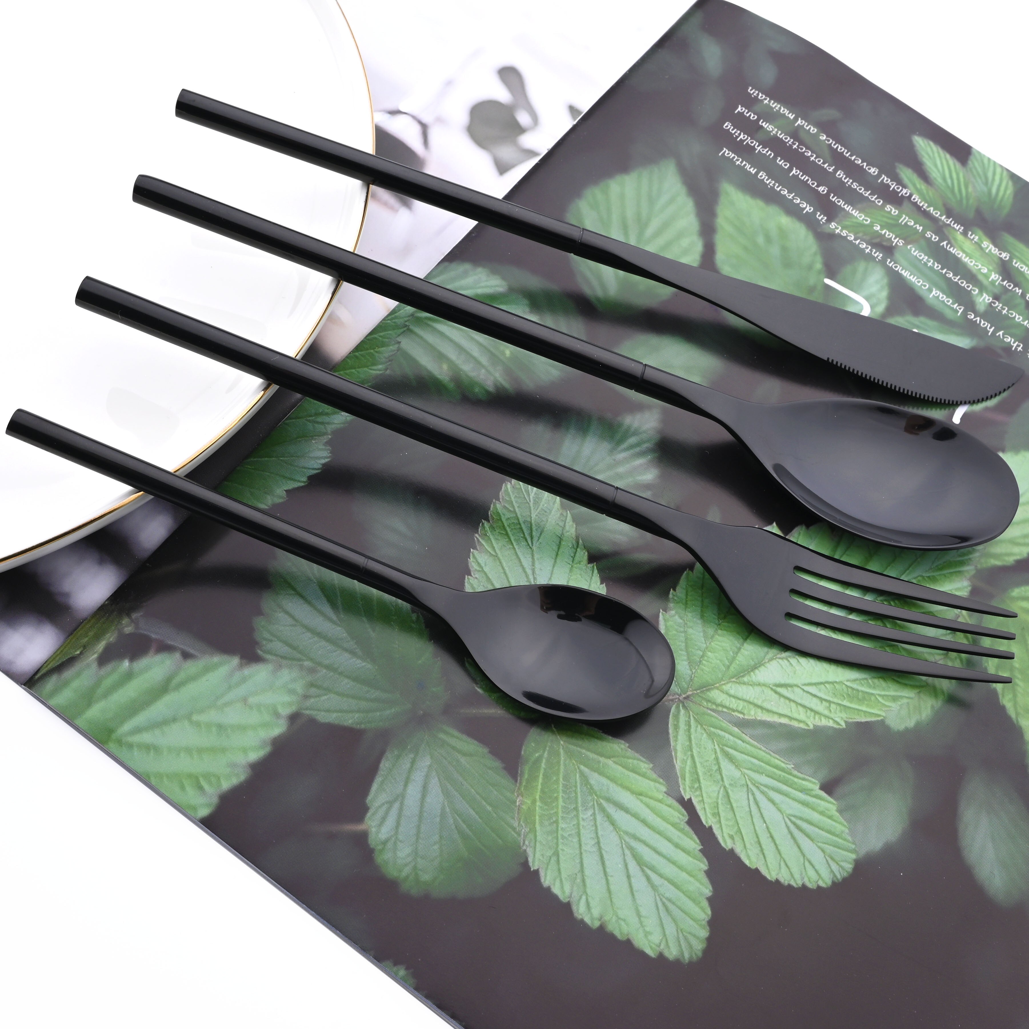 Drmfiy 4/16pcs Noir Ensemble de Vaisselle Couteaux Fourchettes Cuillères Couverts En Acier Inoxydable Couverts Couverts Cuisine Vaisselle