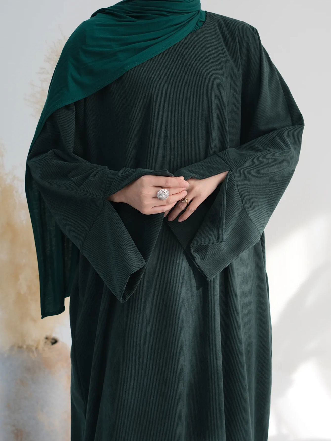 Abaya d'hiver musulmane de Style américain saoudien, fentes de manchette, restauration au moyen-orient, froid, automne-hiver, assurant la chaleur et un Look tendance, 2025: green