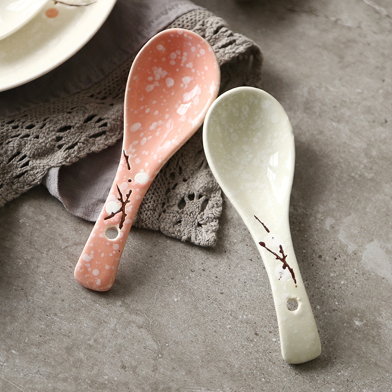 Cuchara de cerámica de ciruela pintada a mano japonesa copo de nieve esmalte de porcelana cuchara de sopa Floral café leche agitadora cuchara vajilla