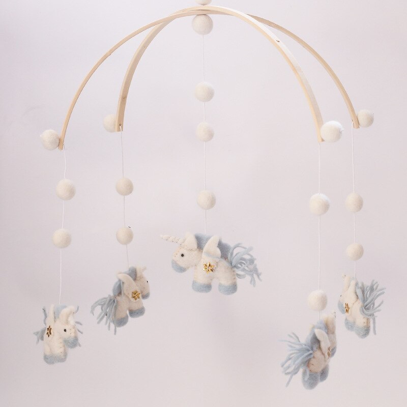 Baby seng krybbe søde træskramler naturligt træ perle filt dyr legetøj børn børn værelse dekoration: Blå enhjørning