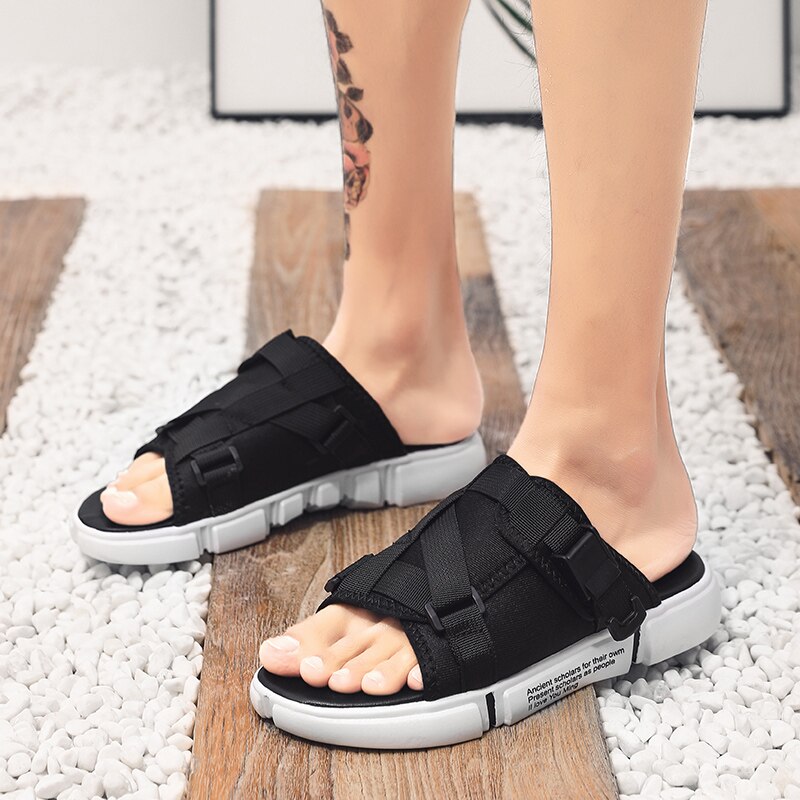 CYYTL hommes été pantoufles chaussures sandales hommes décontracté intérieur ou extérieur plage bain tongs hommes tendance antidérapant plat