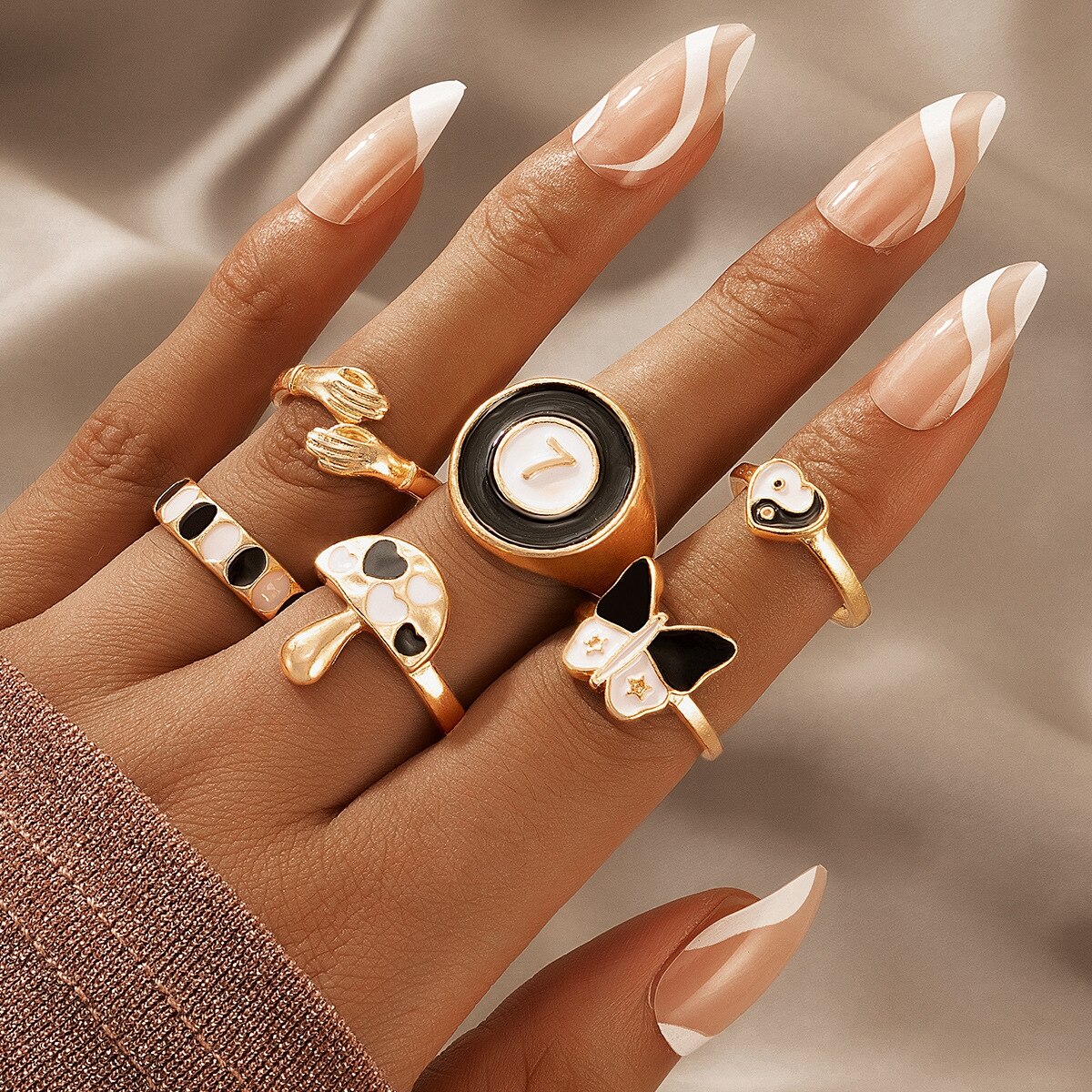 HI MAN 14 Pcs/Set Neo-Gothic Mixed Yin Yang Figure Feather Elephant Star Moon Sun Ring Women Personality Vintage Jewelry: HJJ1403