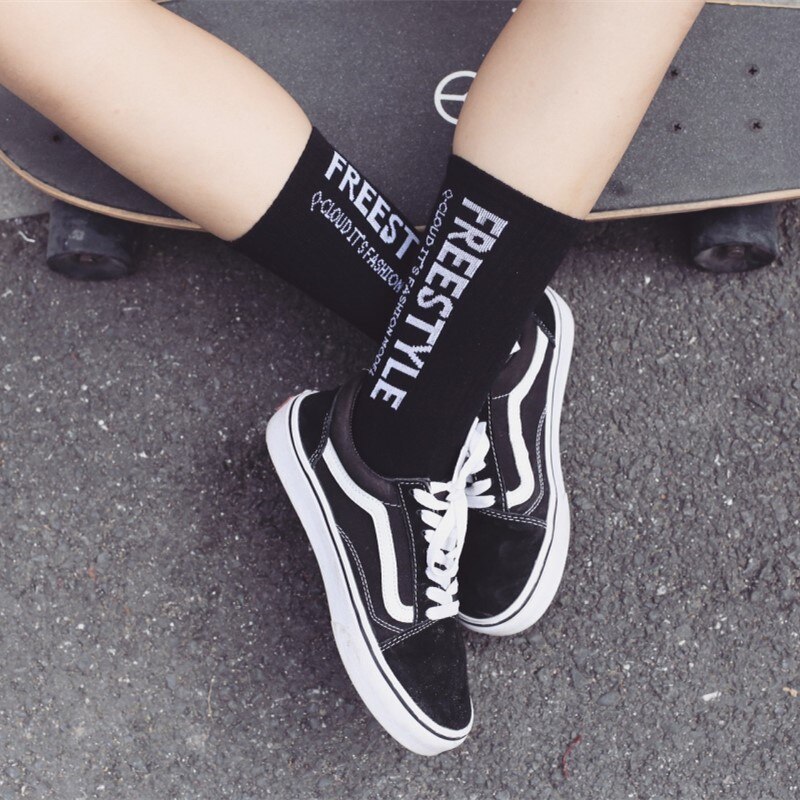 street parkour Harajuku hip hop simple letter street dance men and women couple skateboarding cotton socks crew: DSFS-1